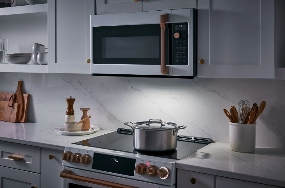Cafe 36 inch range vignette